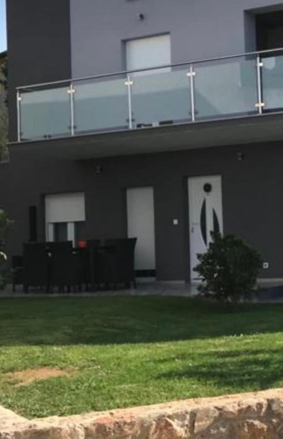 Apartmani Deluxe Jasenice  Exterior photo
